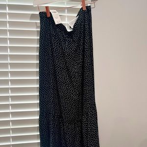 Abercrombie skirt NWT !! really cute Midi skirt , never worn , new tags